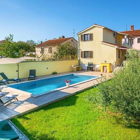 Holiday home Captains Vintijan